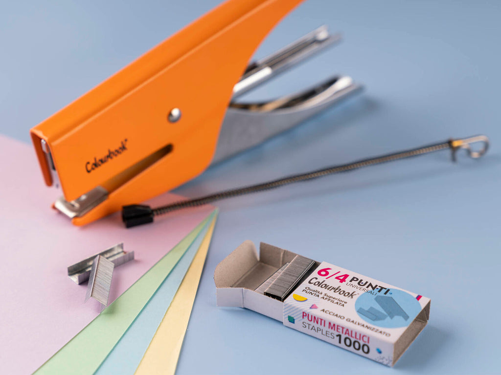 Punti metallici per cucitrice – Passo 6/4 COLOURBOOK